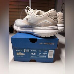 Brooks Ghost 15 Women's Cream Running Shoes
